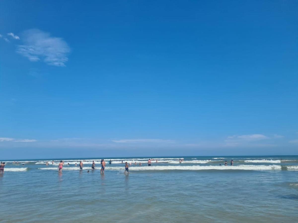 Apto A 50M Da Praia, Com Ar Condicionado, Wifi , Portaria 24H Praia Grande  Exterior foto